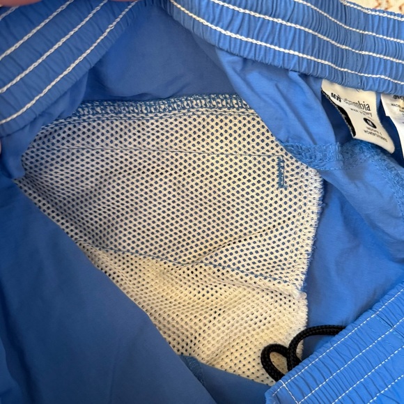 Columbia Women’s Activewear Royal Blue Shorts Size Medium - Picture 3 of 13